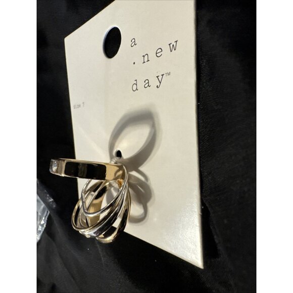 A NEW DAY SET OF 5 BAND GOLD SILVER TONE CZ CRYSTAL SIZE 7 WOMENS RINGS - Picture 5 of 7